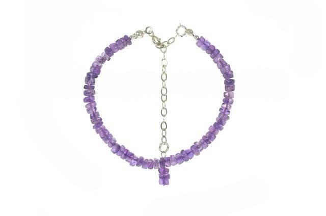 A purple and purple necklace

Description automatically generated with low confidence